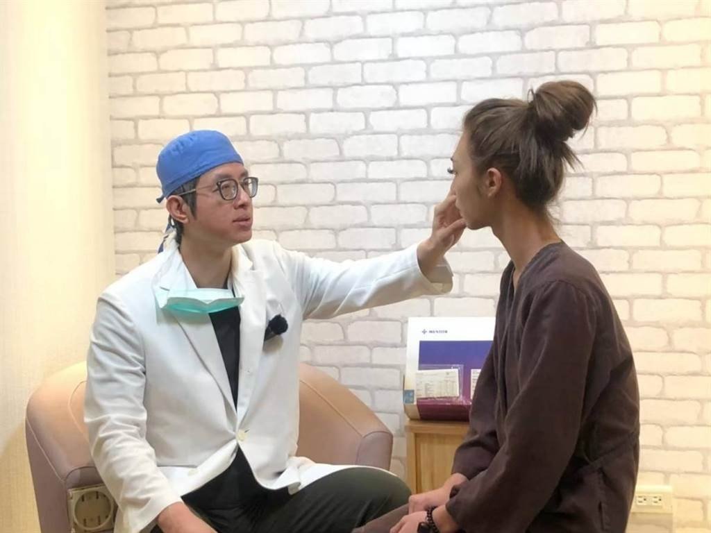 邱俊彥醫師隆鼻手術諮詢